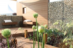 CANTILEVERED GARDEN BENCHES MALVERN